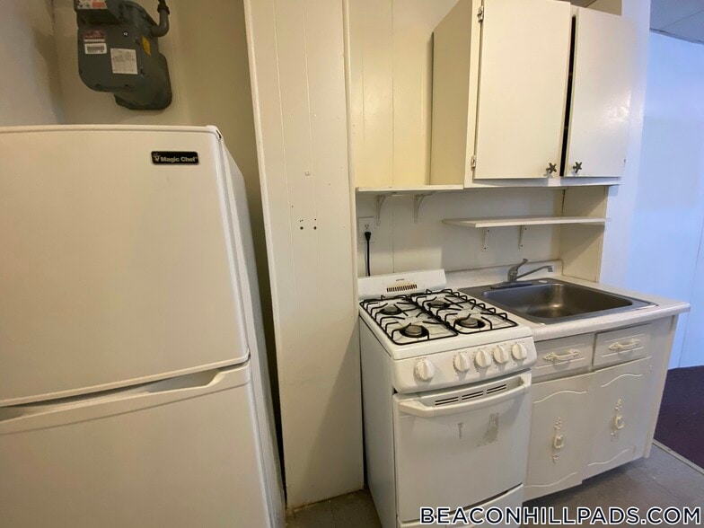 Building Photo - 44A Joy St