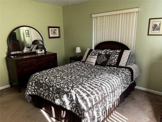 Building Photo - 5581 Golf Pointe Dr