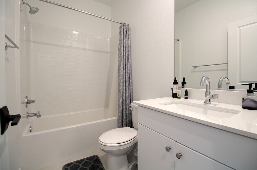 Building Photo - 1732 Rock Ridge Pl