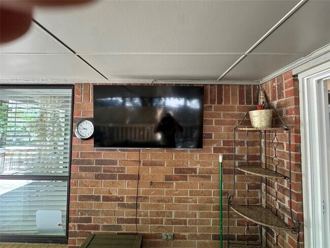 Building Photo - 2301 Tredington Ct