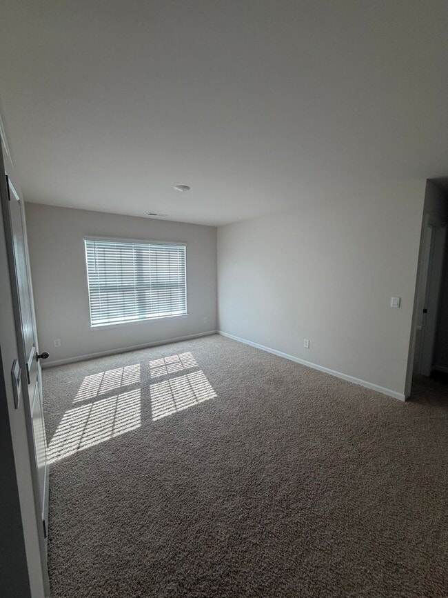 Building Photo - Spacious New Construction Home with 5 Bedrooms, 3 Full Baths