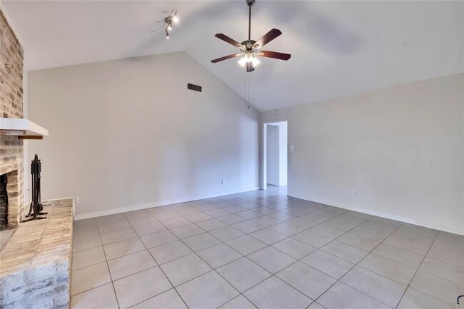 Building Photo - 2406 Sheri Oak Ln