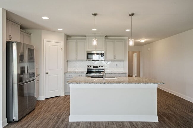Building Photo - 236 Cherry Laurel Dr