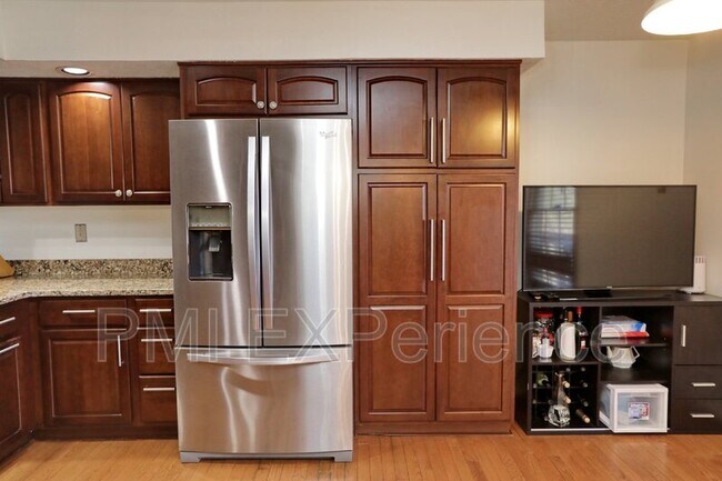 Building Photo - 12740 Wedgedale Ct