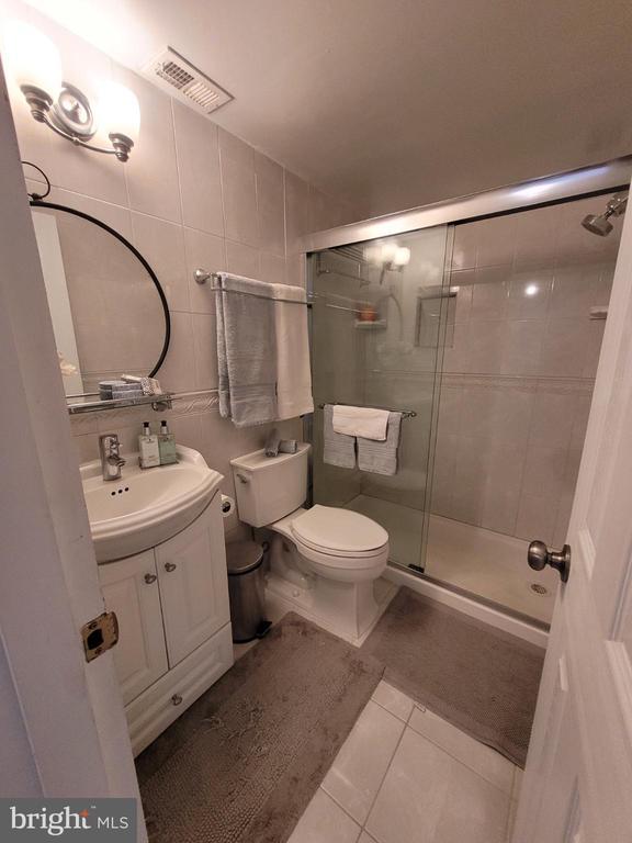 Building Photo - 3101 S Manchester St