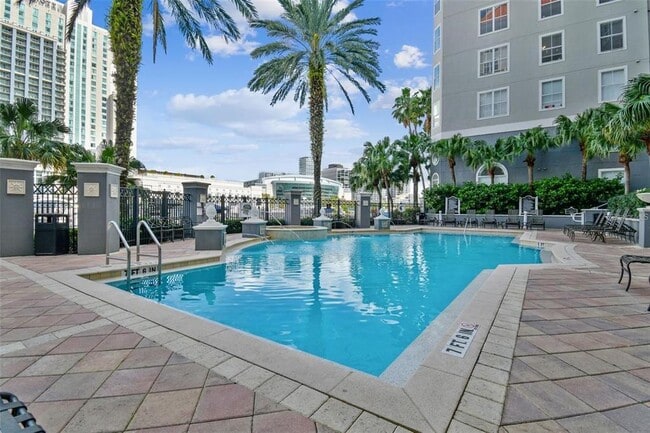 Building Photo - 700 S Harbour Island Blvd