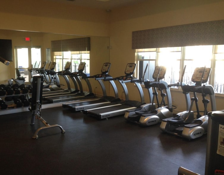 Building Photo - 3370 W 90th St