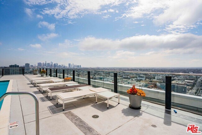 Building Photo - 3810 Wilshire Blvd