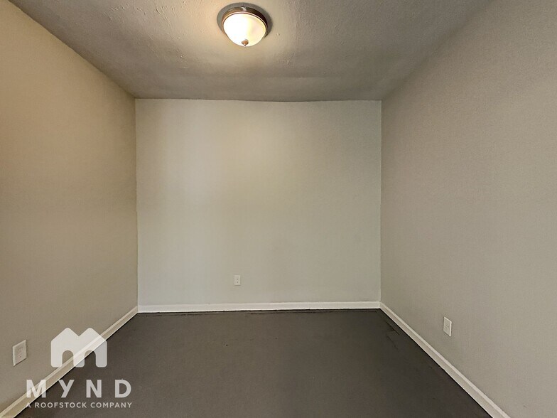 Building Photo - 4167 Sweetbriar Ln
