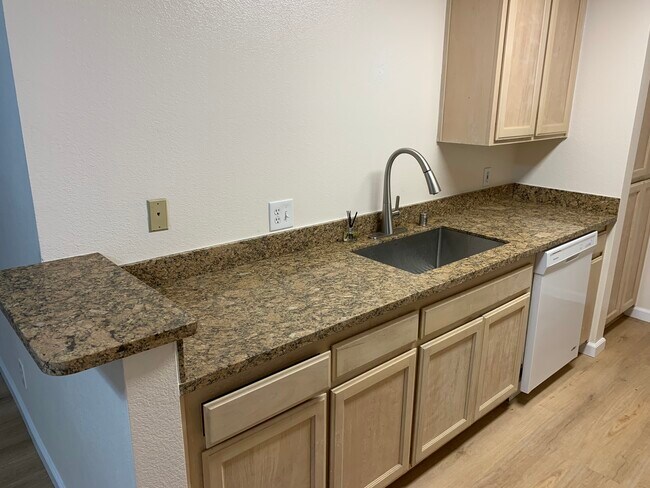 Building Photo - 676 Encore Way