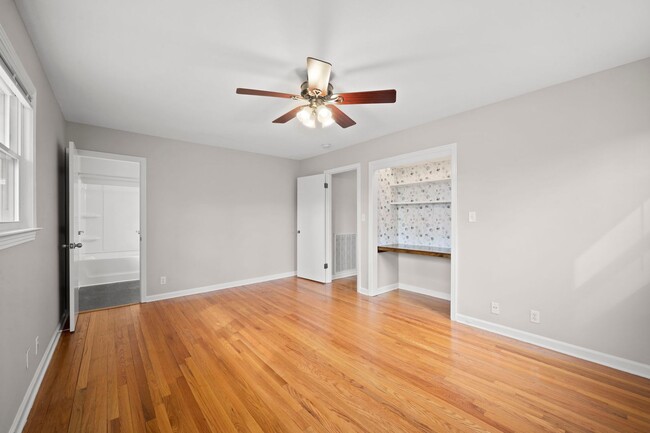 Building Photo - Spacious 4BR (or 3BR + Bonus) with 2 Living Rooms, Screened Porch & 4-Car Garage