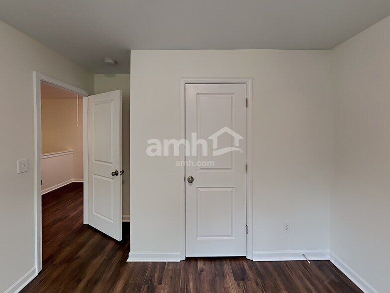 Building Photo - 409 Scotland Dr