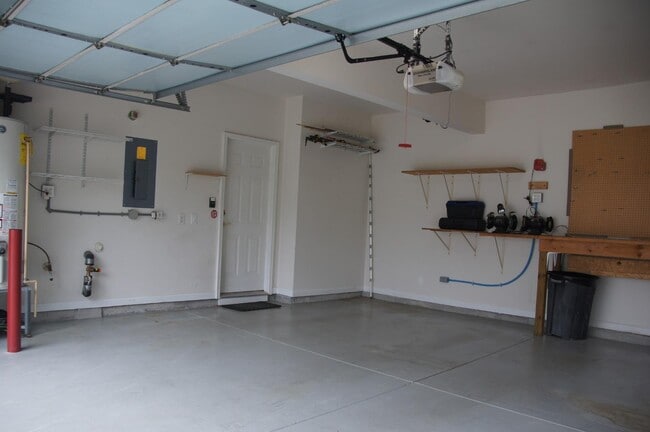 Building Photo - 11106 Knight Castle Dr