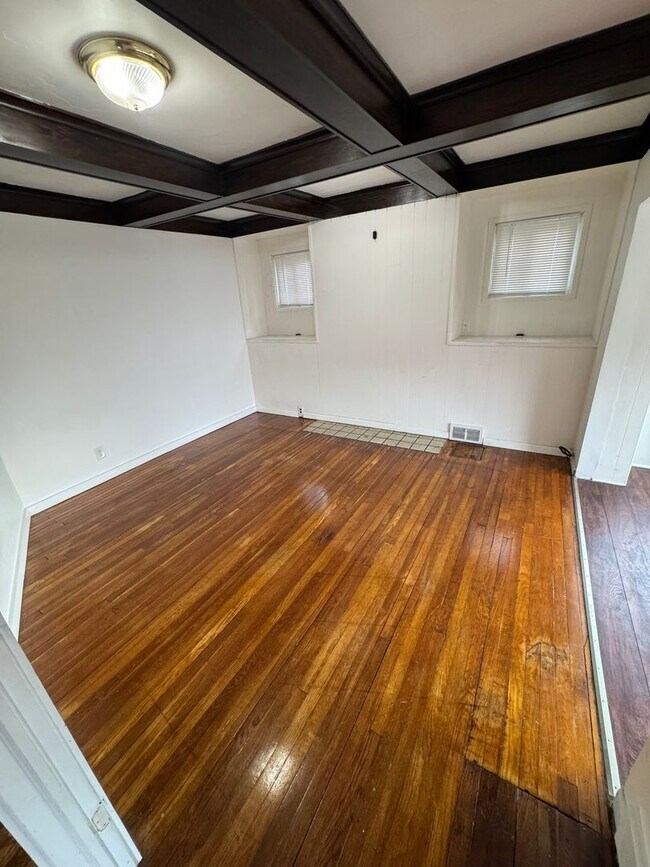 Building Photo - 1415 Freemont St