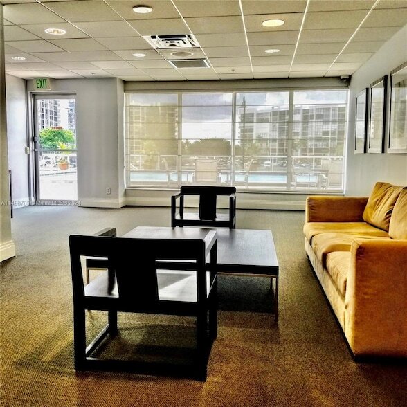 Building Photo - 3000 S Ocean Drive Unit 510