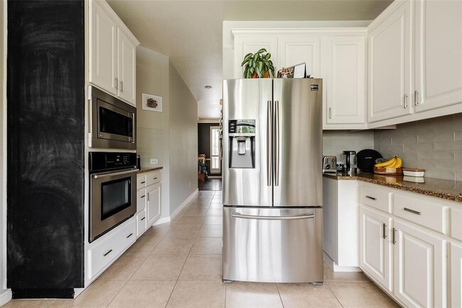Building Photo - 5517 Fort Benton Dr