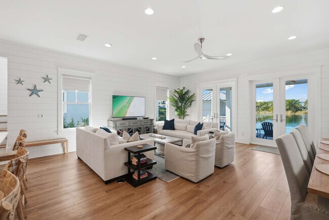 Building Photo - 419 Lakefront Dr