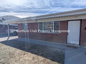 Building Photo - 3 Bed 1 Bath with HVAC