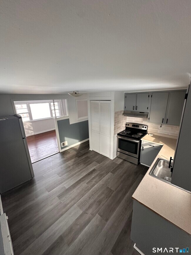 Building Photo - 131 Ruth St