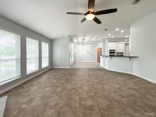 Building Photo - 9678 Westgate Cir