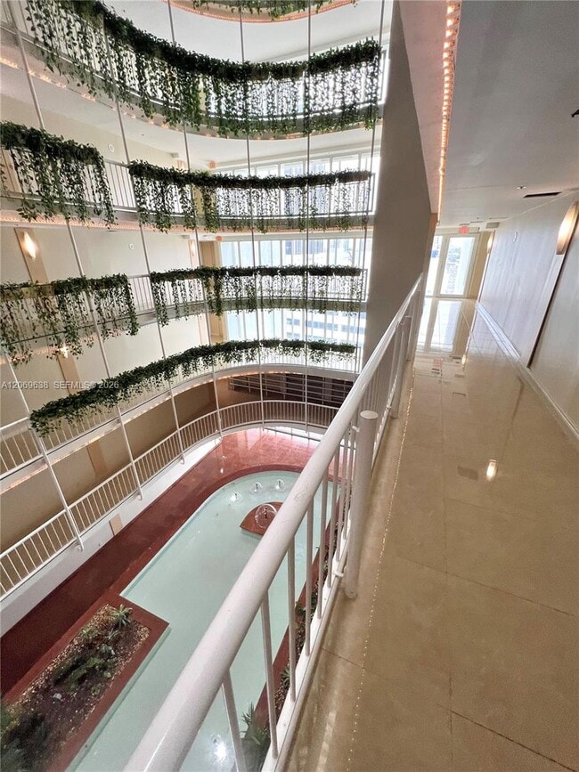 Building Photo - 1717 N Bayshore Dr