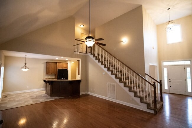 Building Photo - 1343 Ambleside Dr