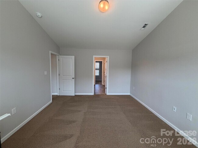 Building Photo - 4265 Long Arrow Dr