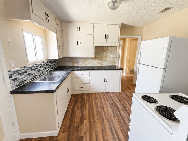 Building Photo - AVAILABLE NOW; APPLY TODAY ON OUR WEBSITE!!!
