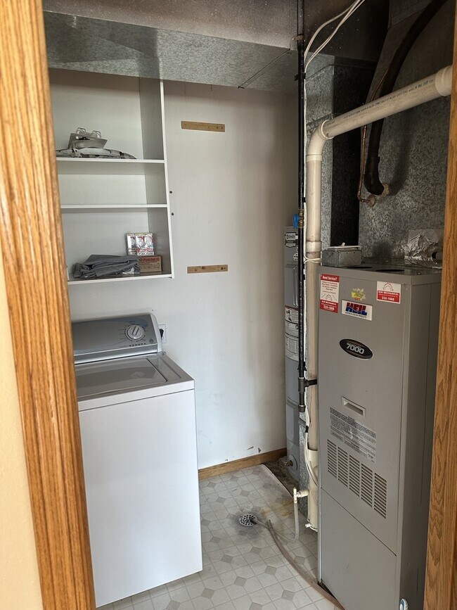 Building Photo - 3502 28th St SW