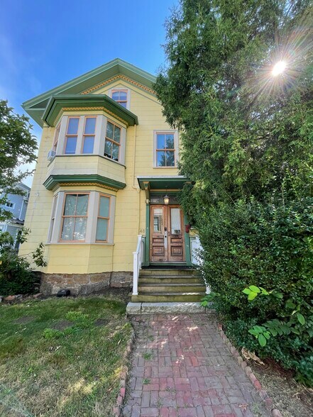 Building Photo - 48 Alleghany St