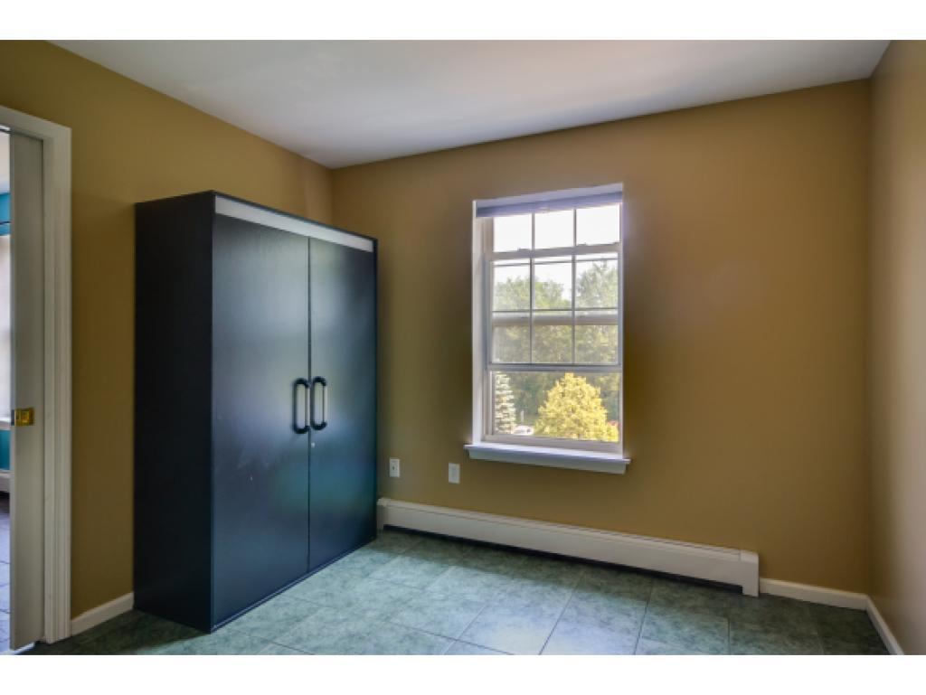 @nd Bedroom - 372 Hildred Dr