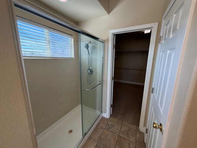 Building Photo - Large Home on Corner Lot