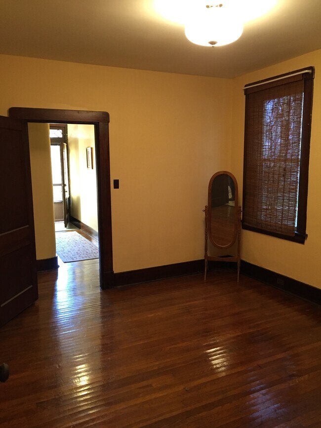 Building Photo - 308 5th Ave