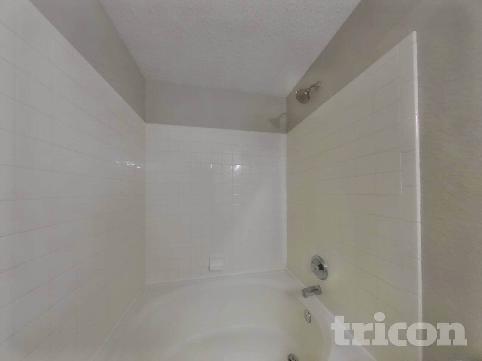 Building Photo - 1296 Edgewater Dr