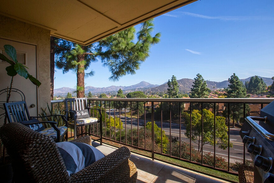 Building Photo - 12290 Corte Sabio