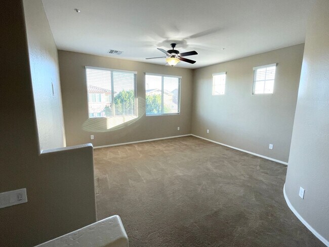 Building Photo - 3454 E Azalea Dr