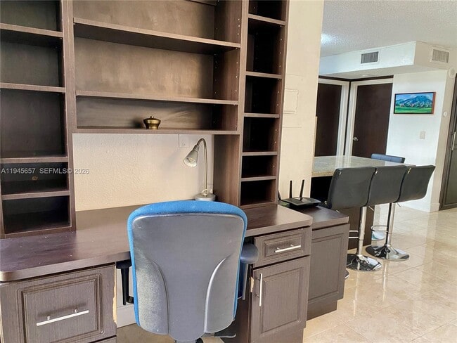 Building Photo - 17011 N Bay Rd