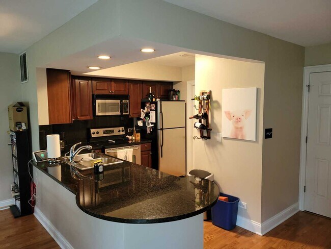 Building Photo - 35 Foxcroft Rd