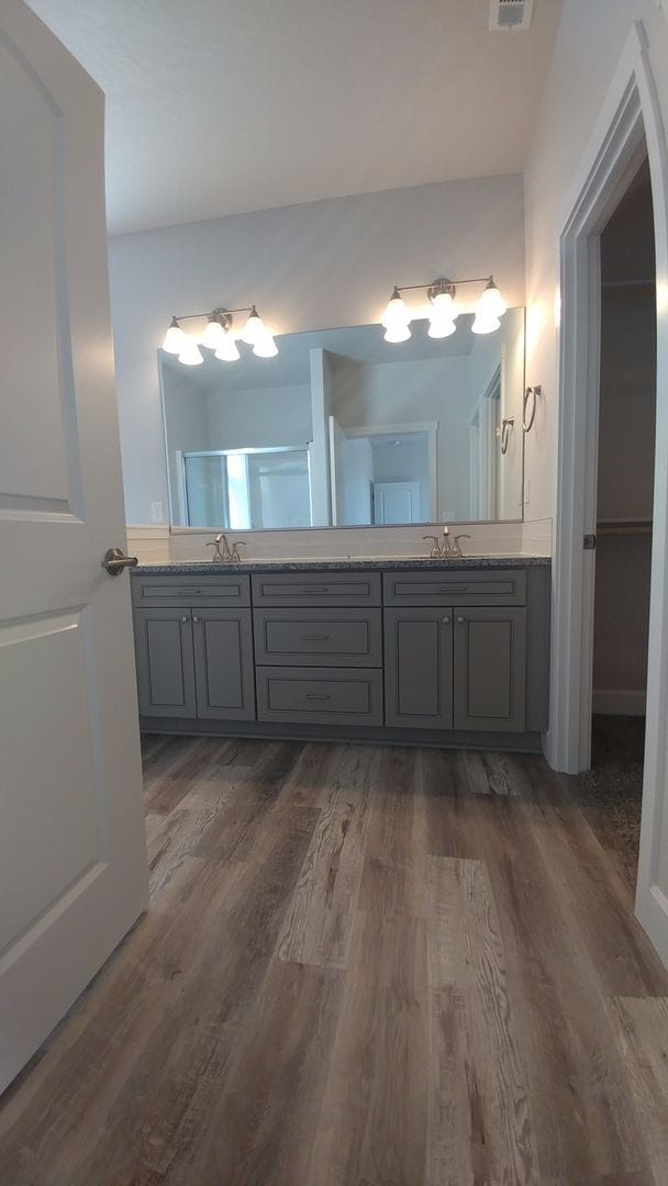Building Photo - Modern 3 Bed, 2 Bath Pro-Made Rambler in R...