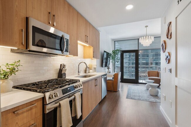 Building Photo - 1212 Demonbreun St