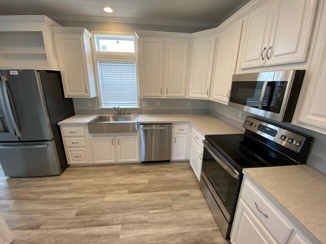 Building Photo - 39248 US Hwy 19 N