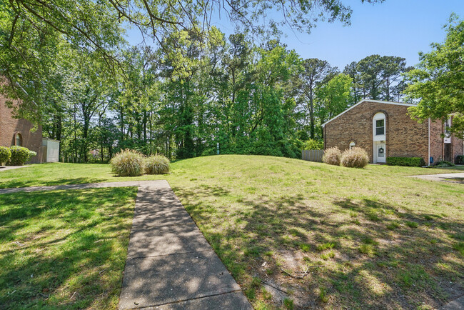 Building Photo - 5009 Ashforth Ct