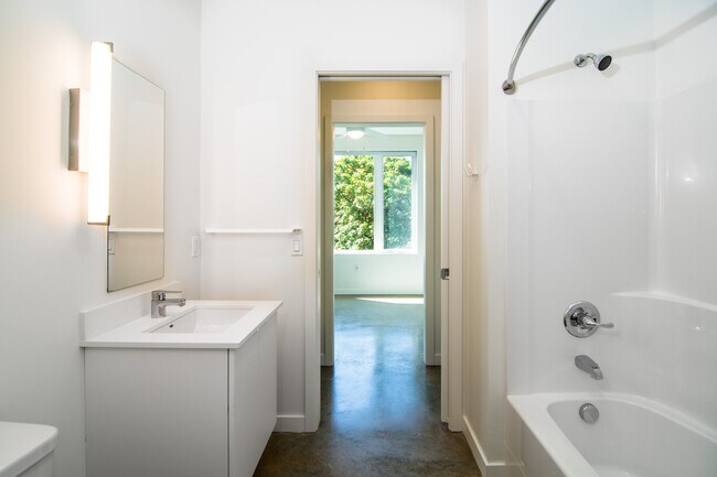 Bathroom - Cassi