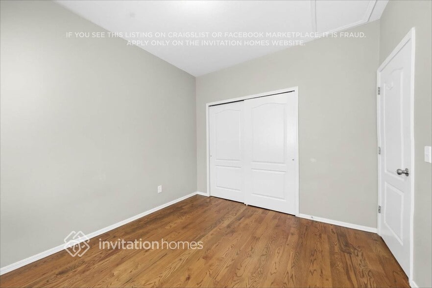 Building Photo - 6025 Fossil Dr
