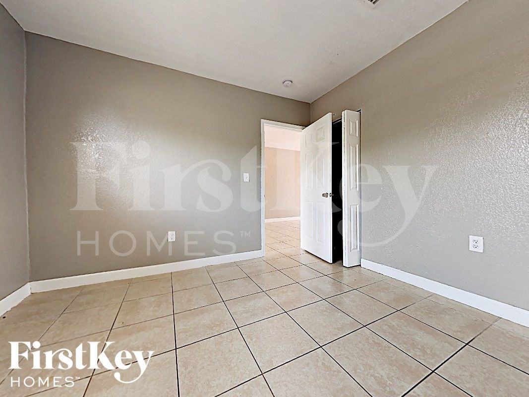 Building Photo - 17800 NW 28th Ct