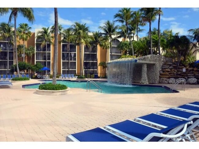 Building Photo - 19221 NE 10th Ave