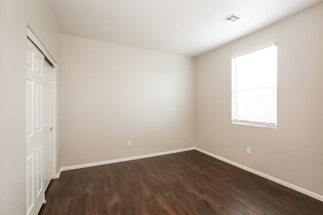 Building Photo - 7157 Weavers Pl