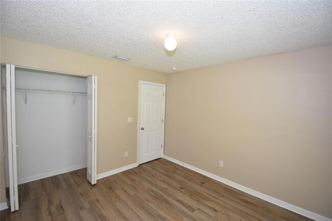 Building Photo - 13 Pinetree Drive