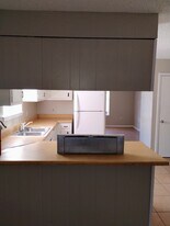 Building Photo - 1007 Shilo Ave