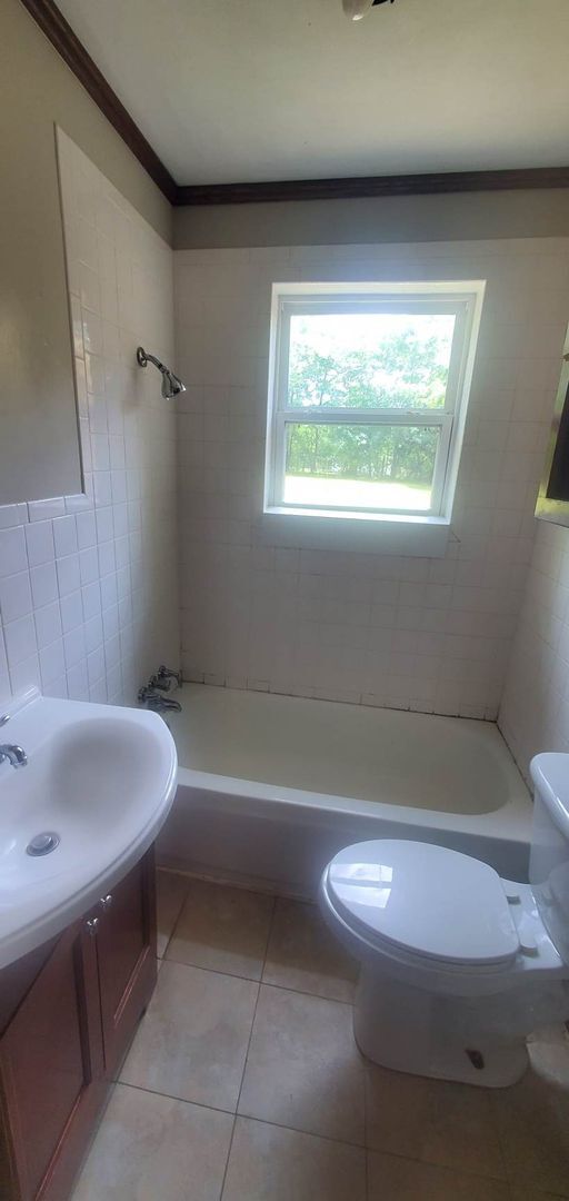 Building Photo - New Brockton!!!